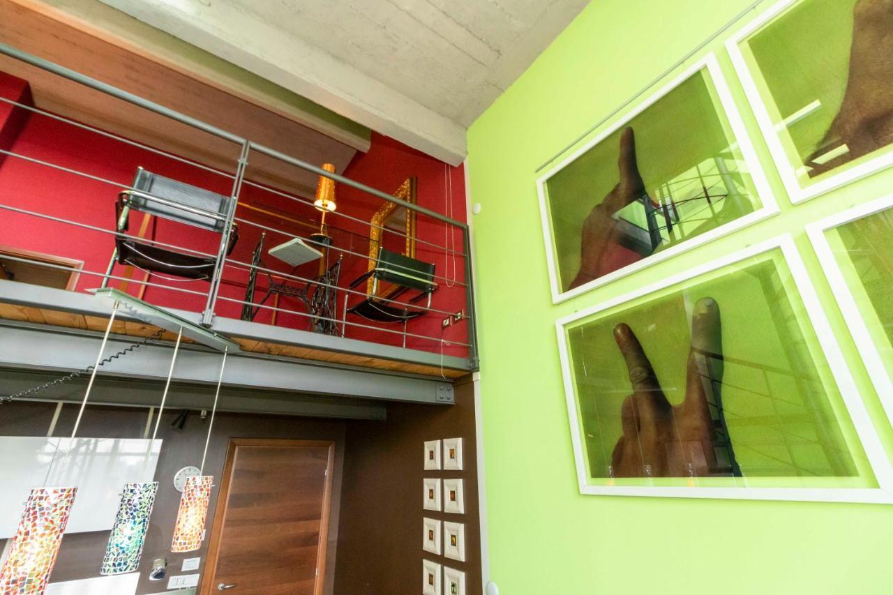 Dora Riverside Modern Apartment With Private Parking Турин Экстерьер фото